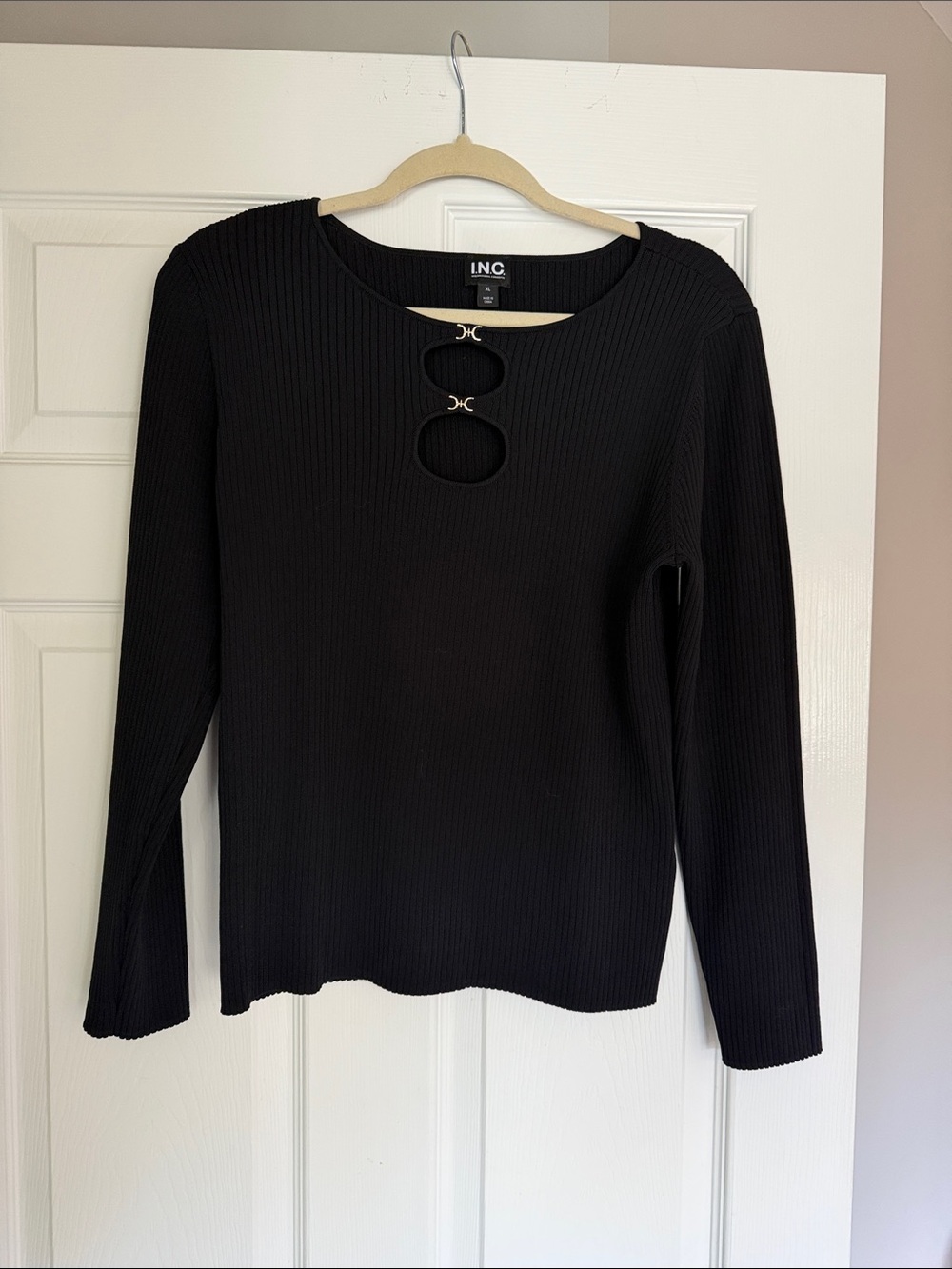 INC International Concepts Black Ribbed Long-Sleeve Keyhole Top with Hardware